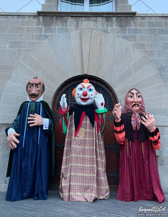 Gegants del Barri de Pequín d'Olot