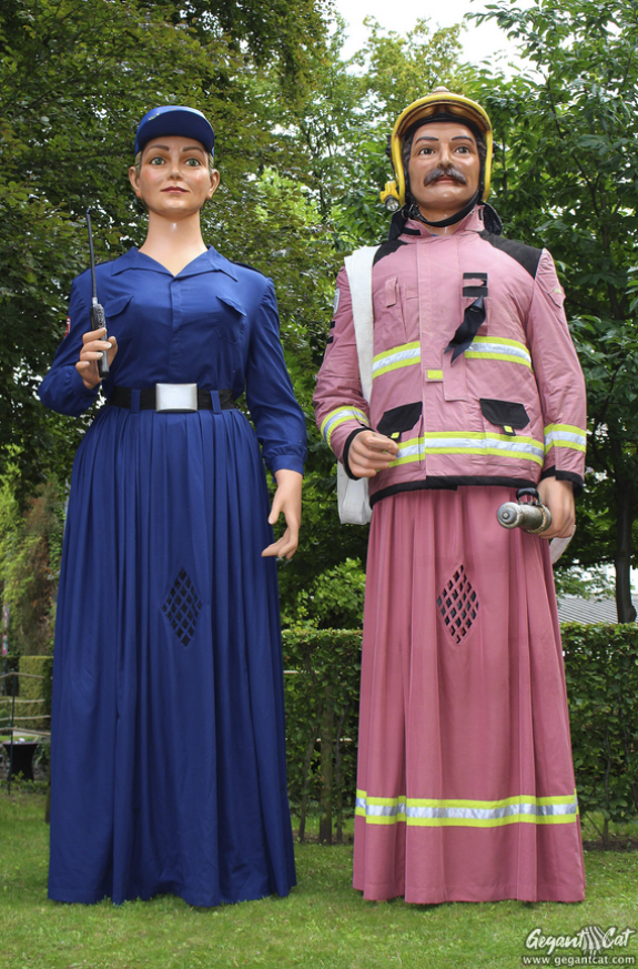 Gegants nous de la Llacuna